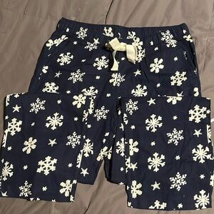 NWT Aerie Snowflake sleep pant size medium